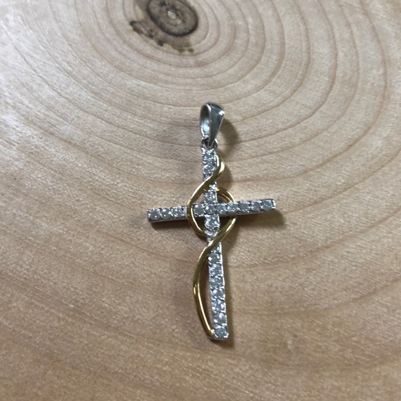 Jewelry - Sterling silver Cross Pendant